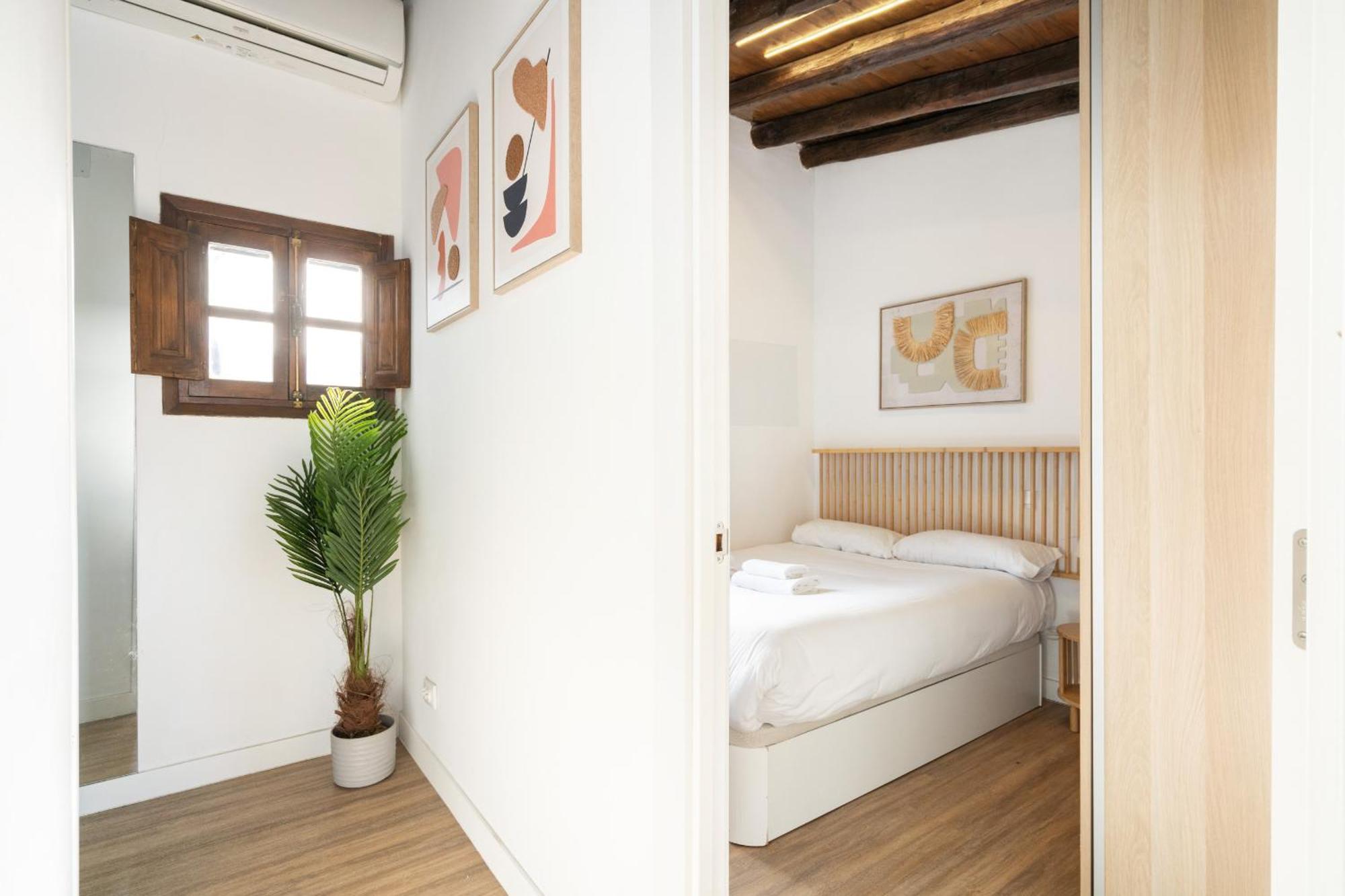 Apartament Atico Con Terraza En Lavapies Alquiler Temporal Madryt Zewnętrze zdjęcie