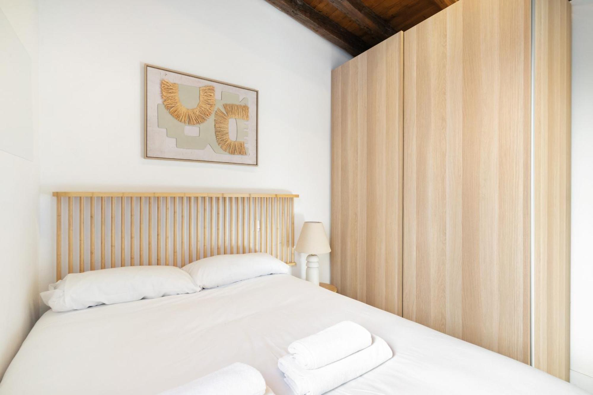 Apartament Atico Con Terraza En Lavapies Alquiler Temporal Madryt Zewnętrze zdjęcie