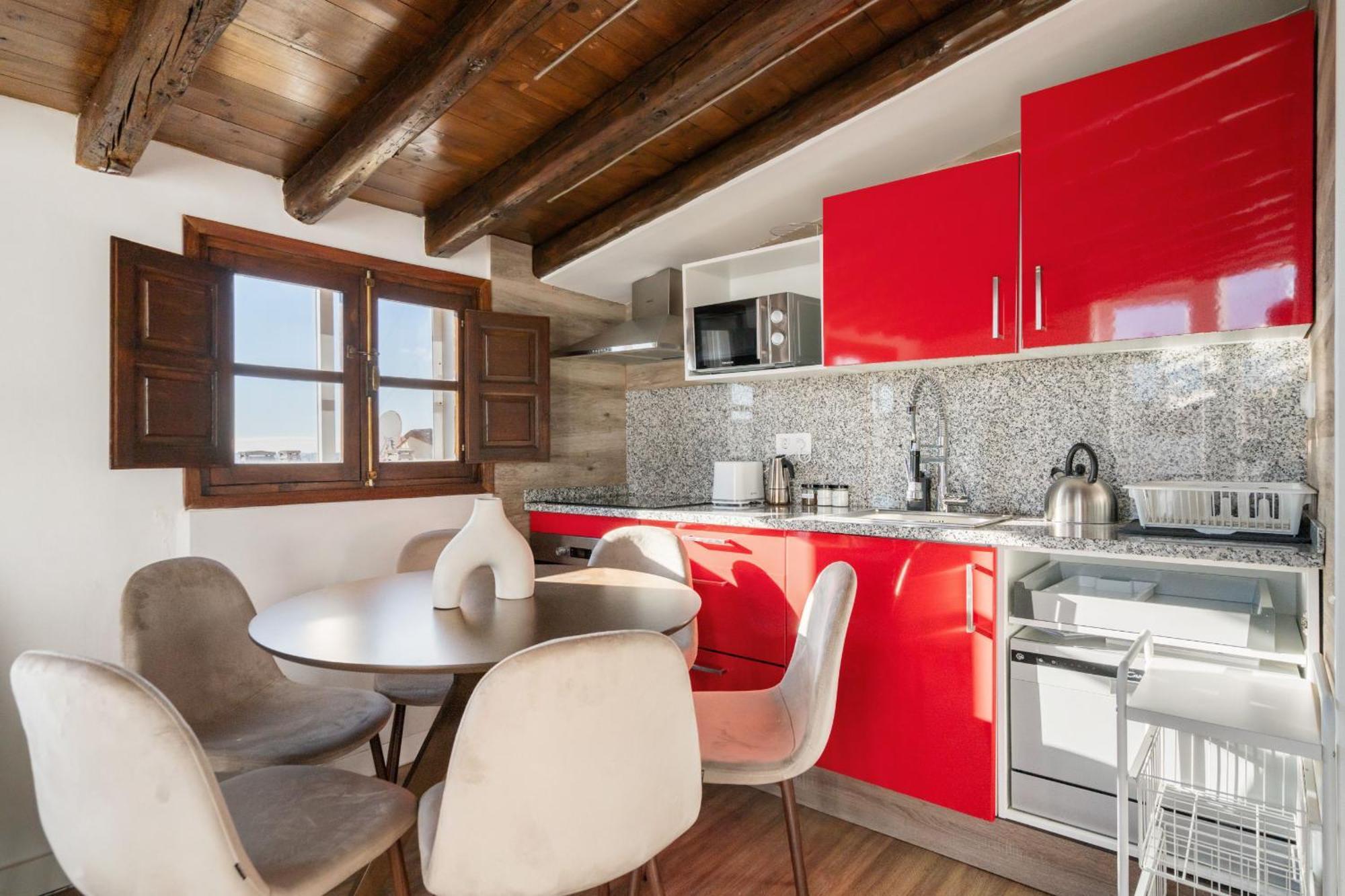 Apartament Atico Con Terraza En Lavapies Alquiler Temporal Madryt Zewnętrze zdjęcie