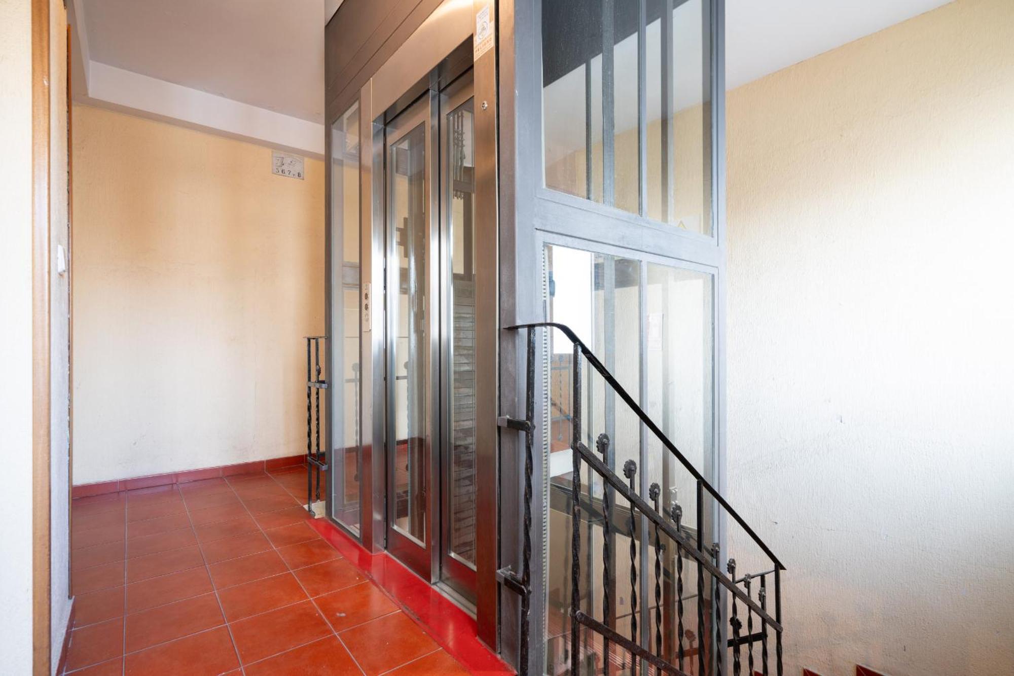Apartament Atico Con Terraza En Lavapies Alquiler Temporal Madryt Zewnętrze zdjęcie