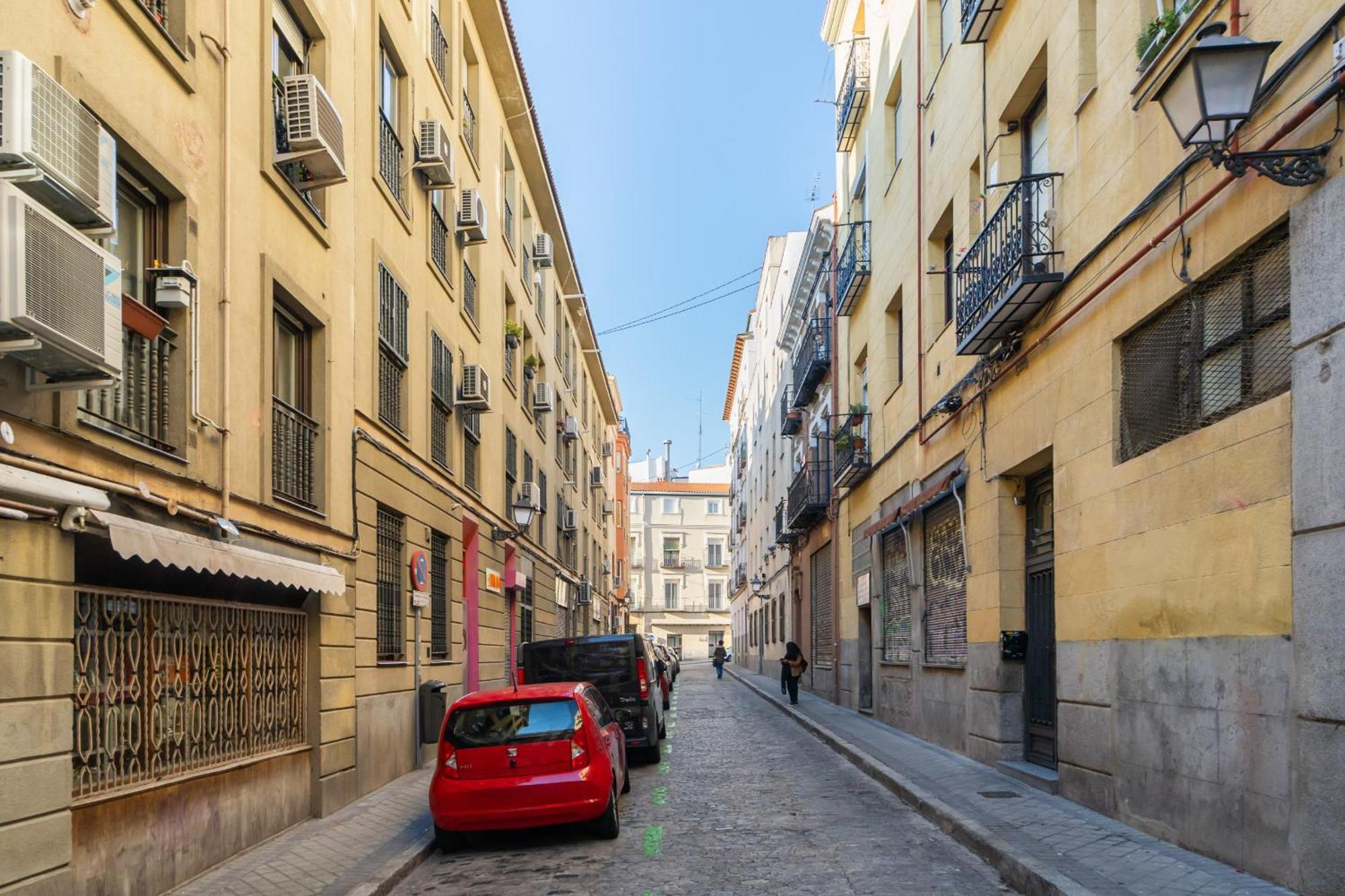 Apartament Atico Con Terraza En Lavapies Alquiler Temporal Madryt Zewnętrze zdjęcie